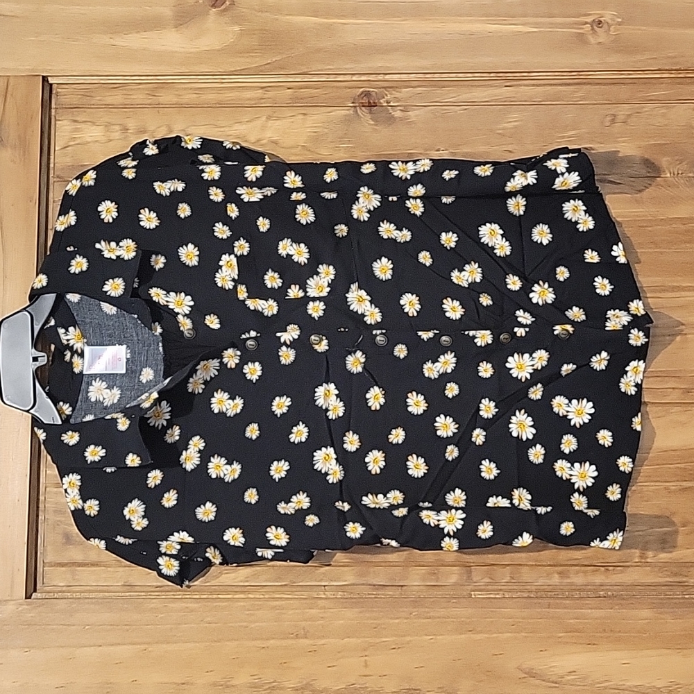 No Boundaries Button-Up Top